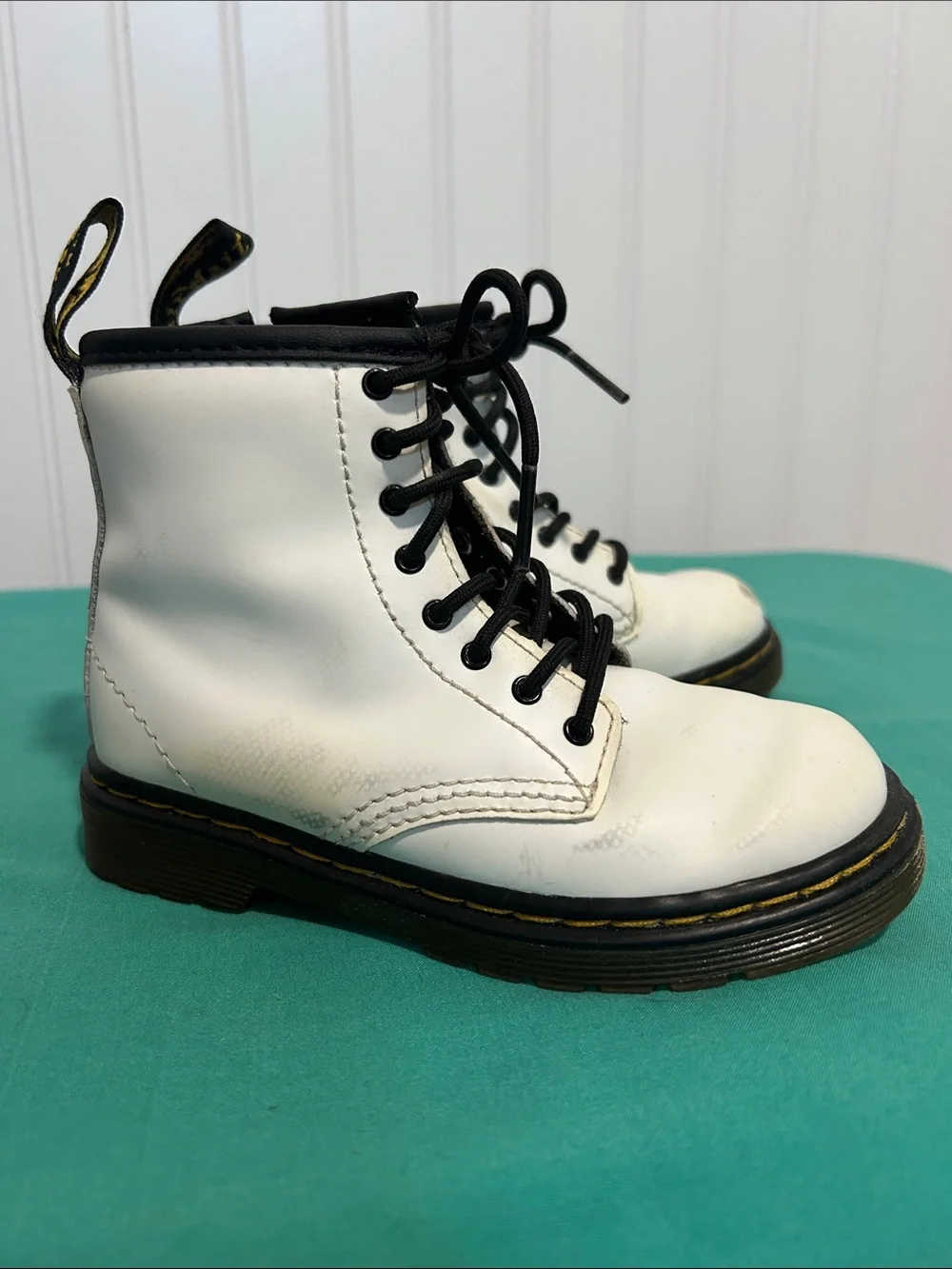 Dr. Martens White Kids Lace-Up Combat Boots with Black Accents Sz: 9
